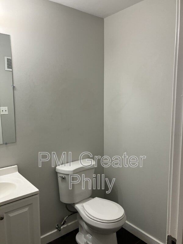 Foto del edificio - 332 N 62nd St