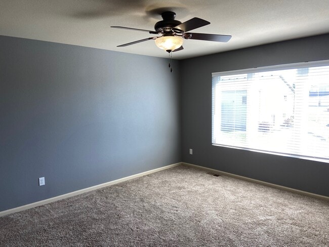 Building Photo - 509 La Paz Ave