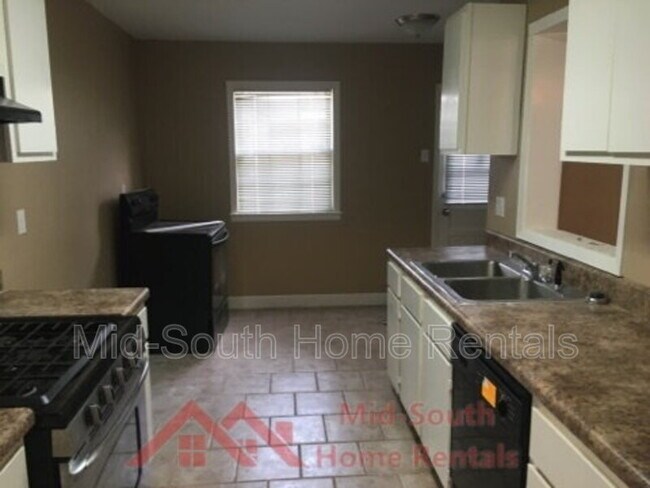 Foto del edificio - 4806 Violet Ave