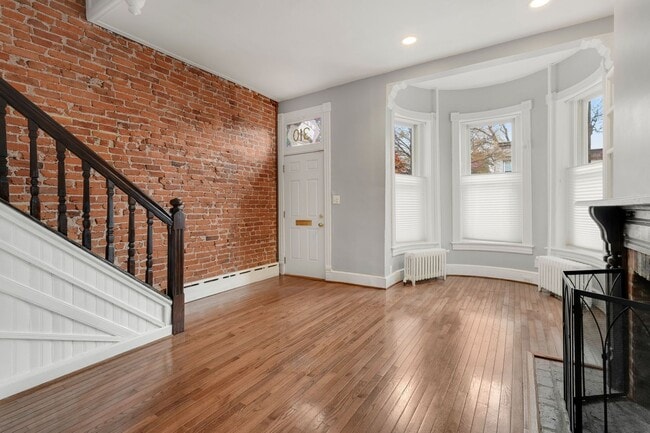 Photo - 310 9th St NE Apartment