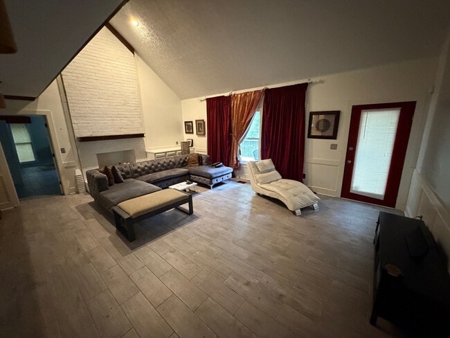 Photo - Room in House on Lilburn Stone Mountain Rd