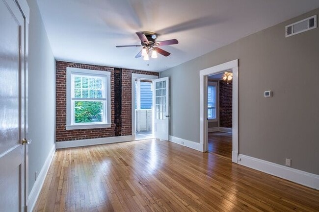 Building Photo - One Bedroom in Historic & Hot Inman Park