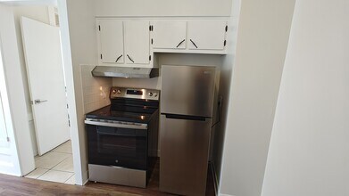 Building Photo - 2002 7th Ave W