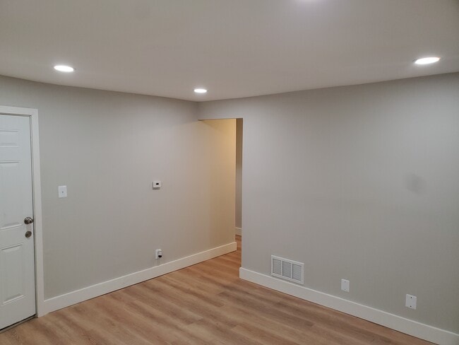 Foto del edificio - 3803 Glenmore Ave