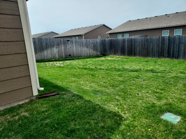 Foto del edificio - 5351 N Cypress St