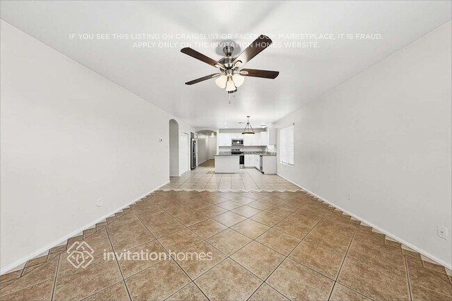 Foto del edificio - 13127 W Port Royale Ln