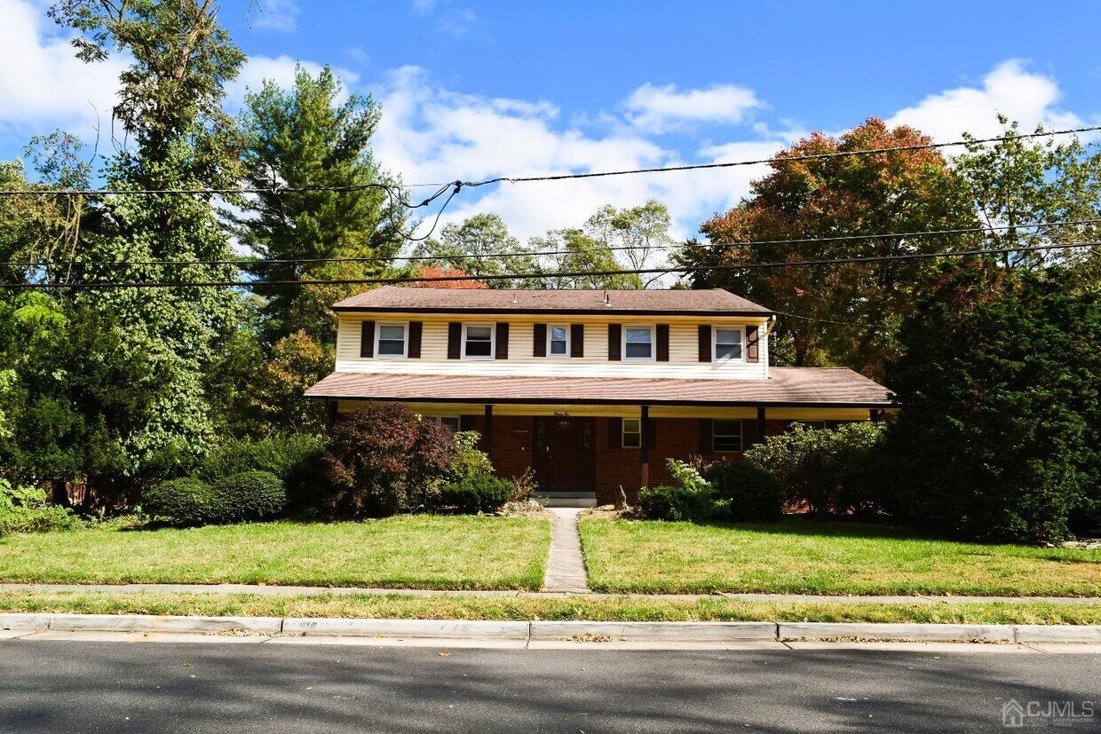 Foto principal - 36 Putnam Rd