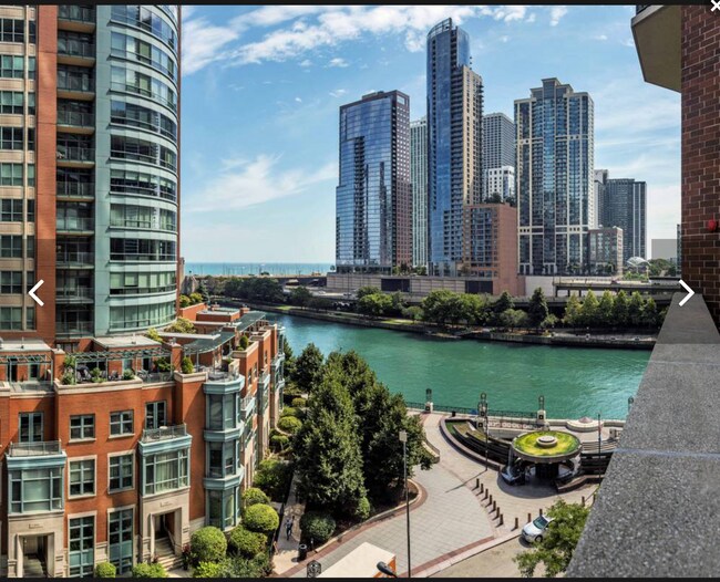 This is the 8th floor common area of the unit... overlooking the river - 200 W Ohio St