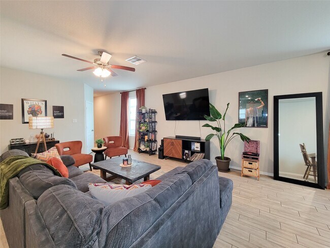 Foto del edificio - 24802 Winema Wds Ln