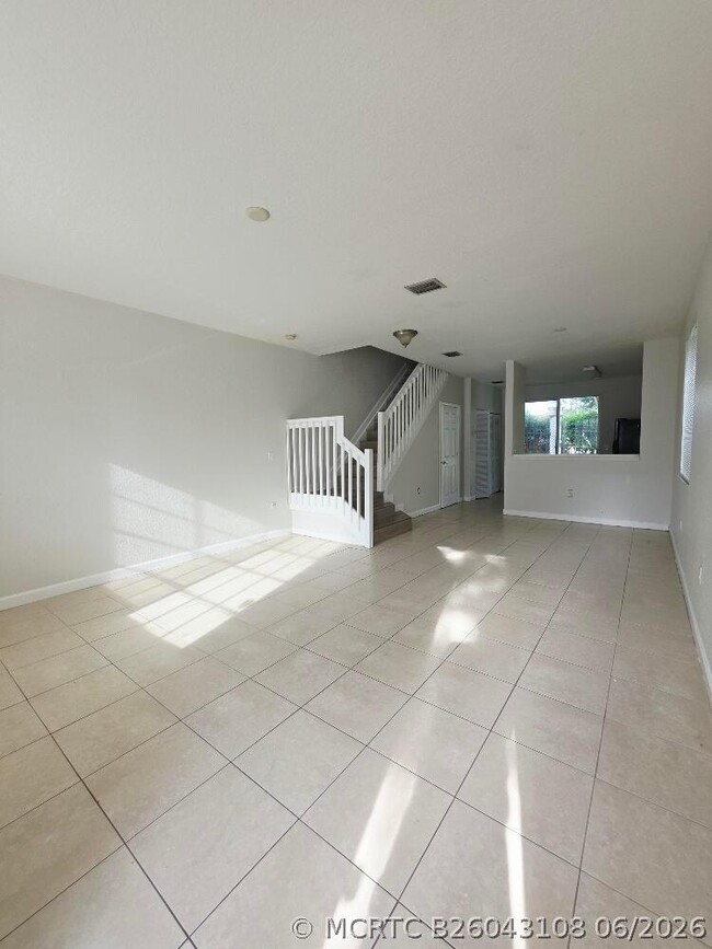 Building Photo - 4154 Napoli Lake Dr