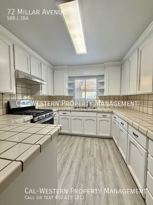 Building Photo - 72 Millar Ave