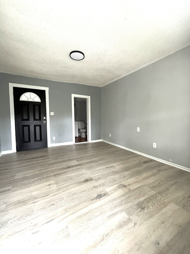 Foto del edificio - 426 Dyer Ave