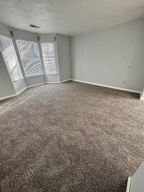 Foto del edificio - 2444 Rollingview Ct