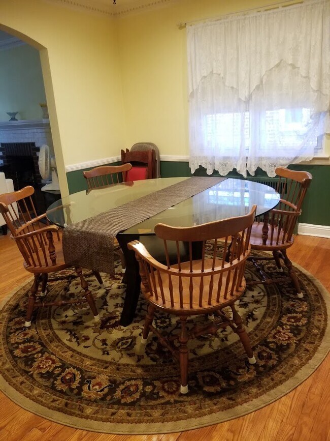 Dining Room - 7542 189th St