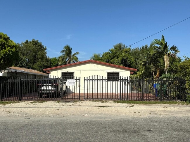 Building Photo - 7715 NW 2nd Ct