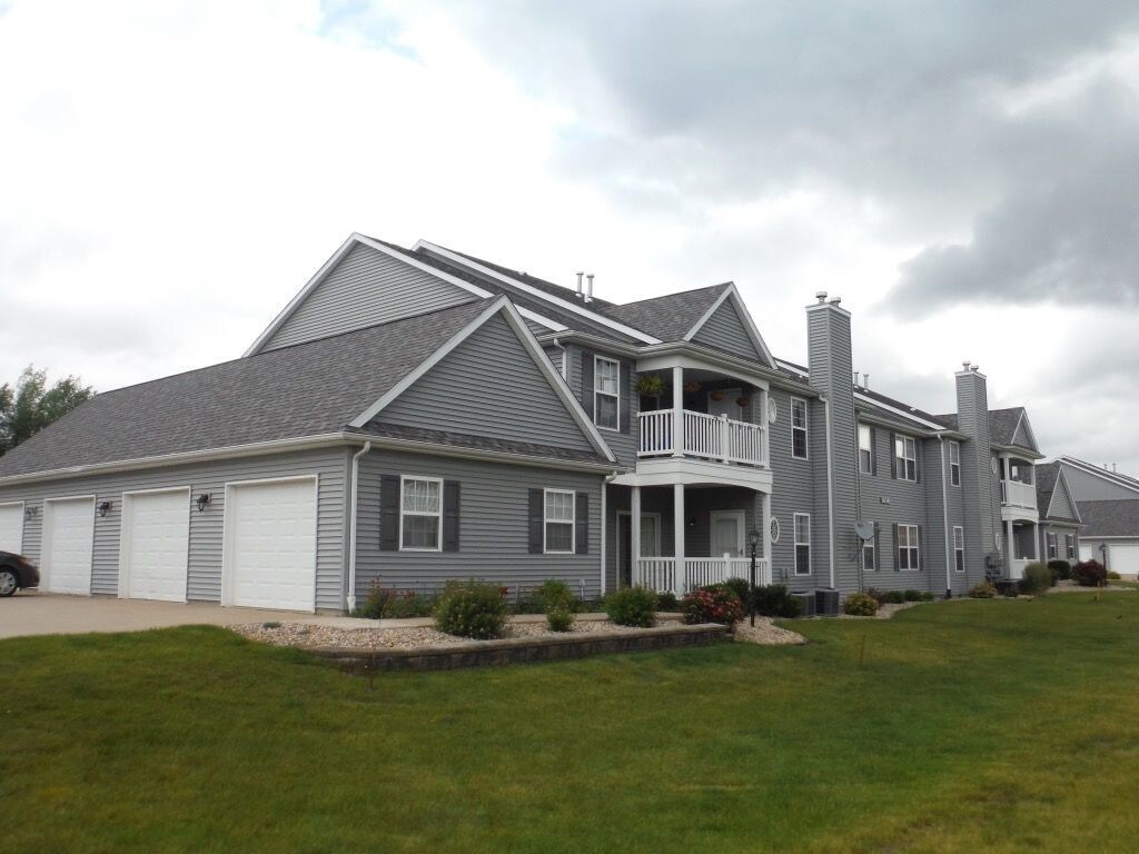 3030 E Stillwater Landing, Urbana, IL 61802 Condo for Rent in Urbana, IL