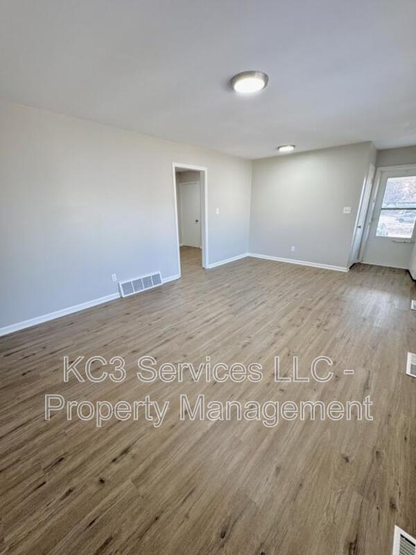 Foto del edificio - 5938 E 136th St
