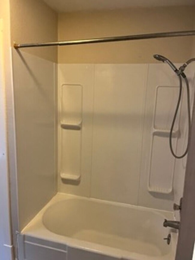 Foto del edificio - 1 bedroom in North Spokane!