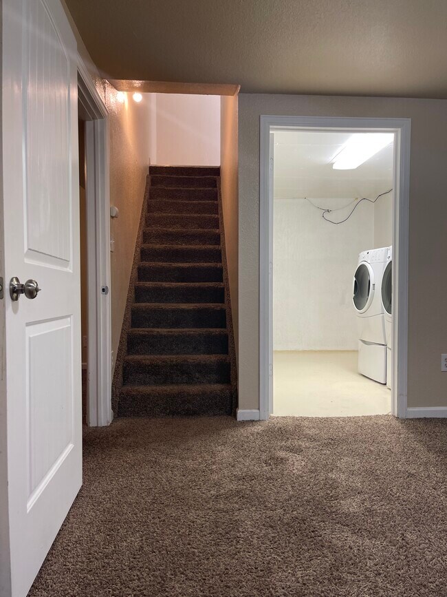 Building Photo - 3975 Colony Hills Cir