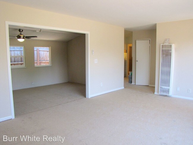 Building Photo - 251 Costa Mesa St