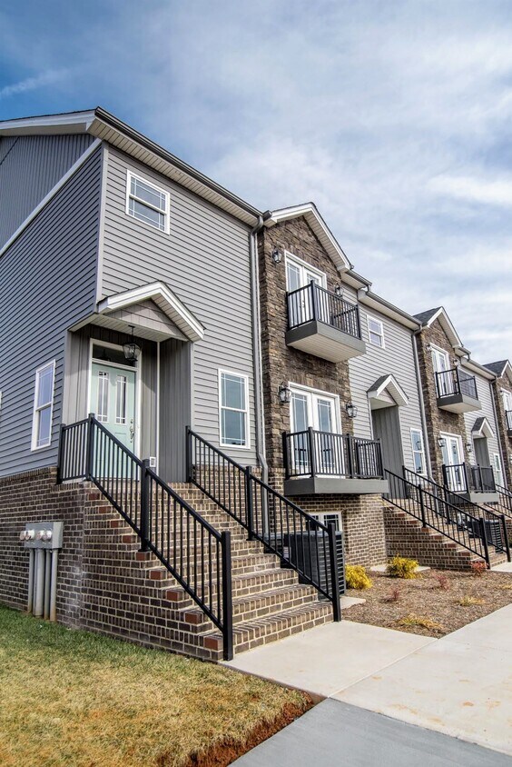 970 Brewington Dr, Forest, VA 24551 Townhome Rentals in Forest VA