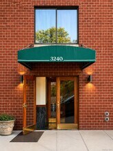 Building Photo - 3240 Netherland Ave