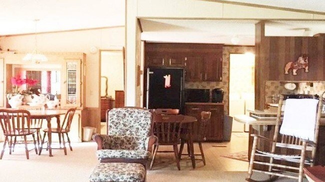 Foto del edificio - 1330 Creek Rd