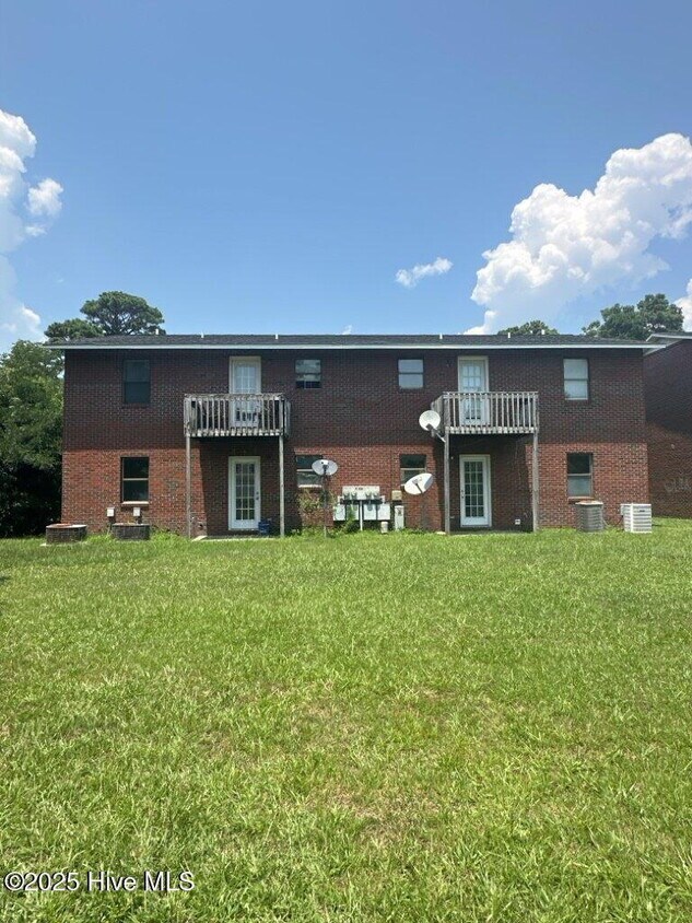 Foto del edificio - Zack Circle Apartments Jacksonville NC