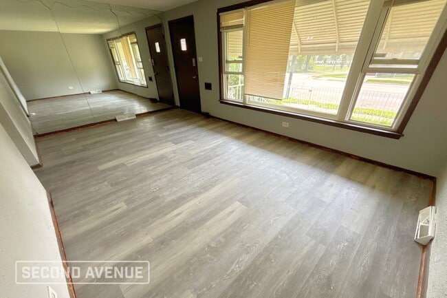 Building Photo - 11800 S Vincennes Ave