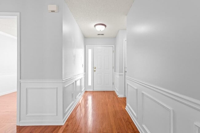 Building Photo - 1707 Mountain Fort Way