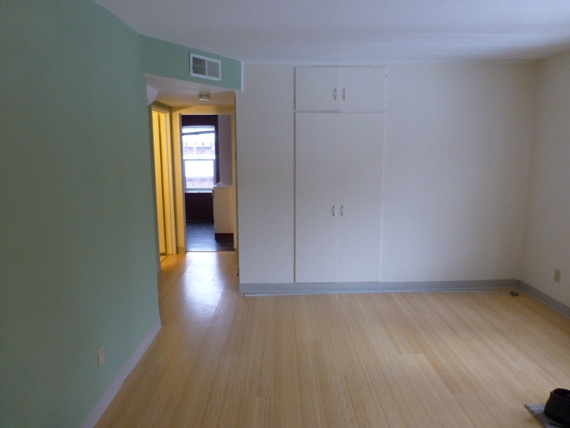 Primary Photo - 3 Sherman Terrace