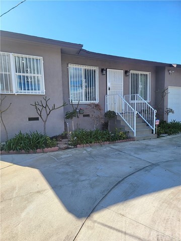 Building Photo - 2568 Loma Vista Dr