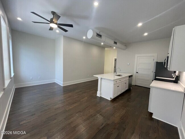 Foto del edificio - 843-843 Forsyth St