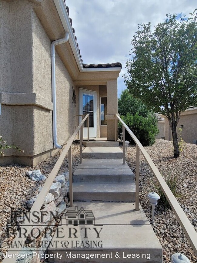 Building Photo - 2 br, 2 bath House - 1425 West Summer Popp...