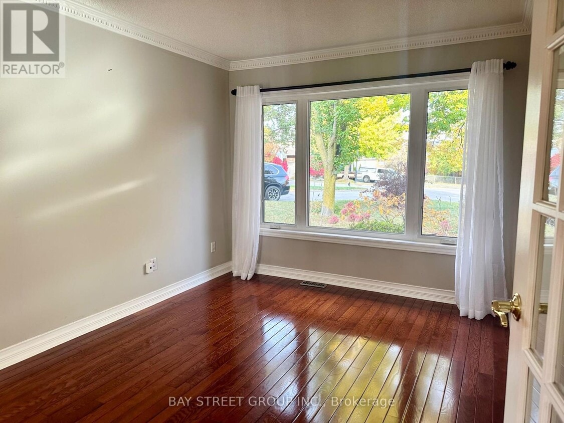Building Photo - 421 Renzius Ct
