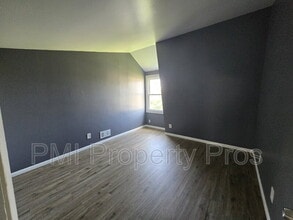 Building Photo - 8842 N 95th St