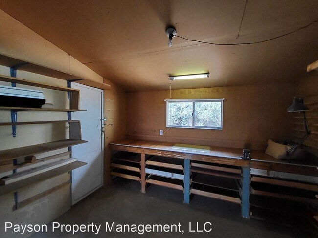 Building Photo - 2 br, 2 bath House - 914 W Rim View Road