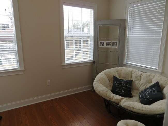 Foto del edificio - 5529 Willow St