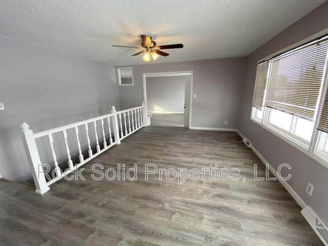 Foto del edificio - 4703 E 17th St