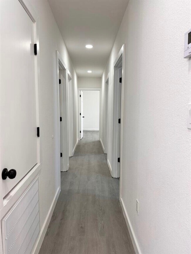 Foto del edificio - 328 Clearwater St