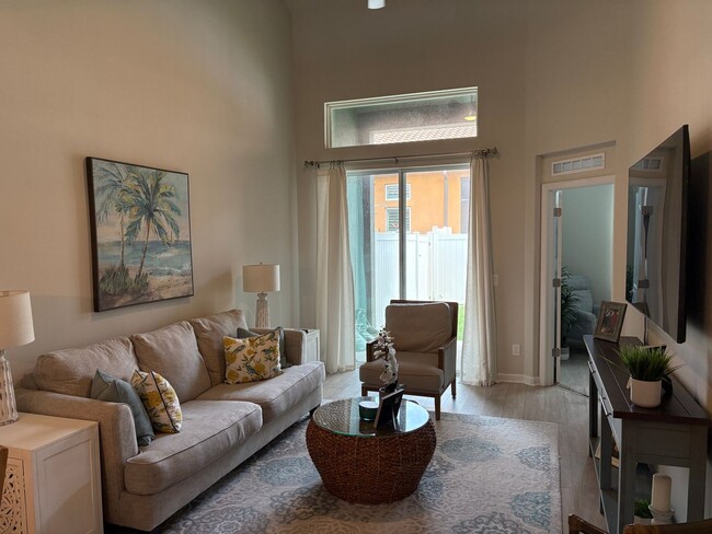 Foto del edificio - Spacious 3BR Townhome in Satellite Beach