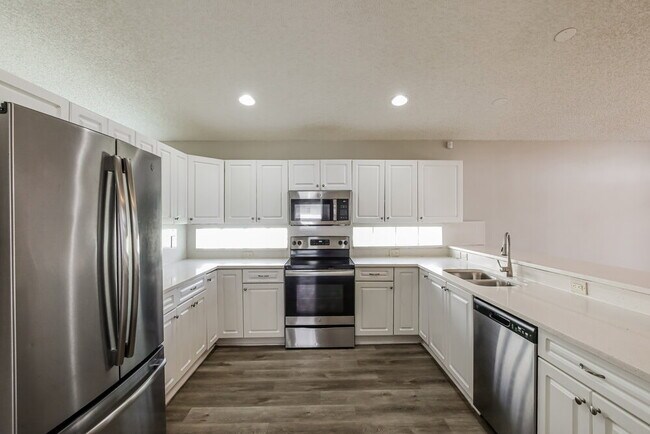 Foto del edificio - 18200 SW 6th St