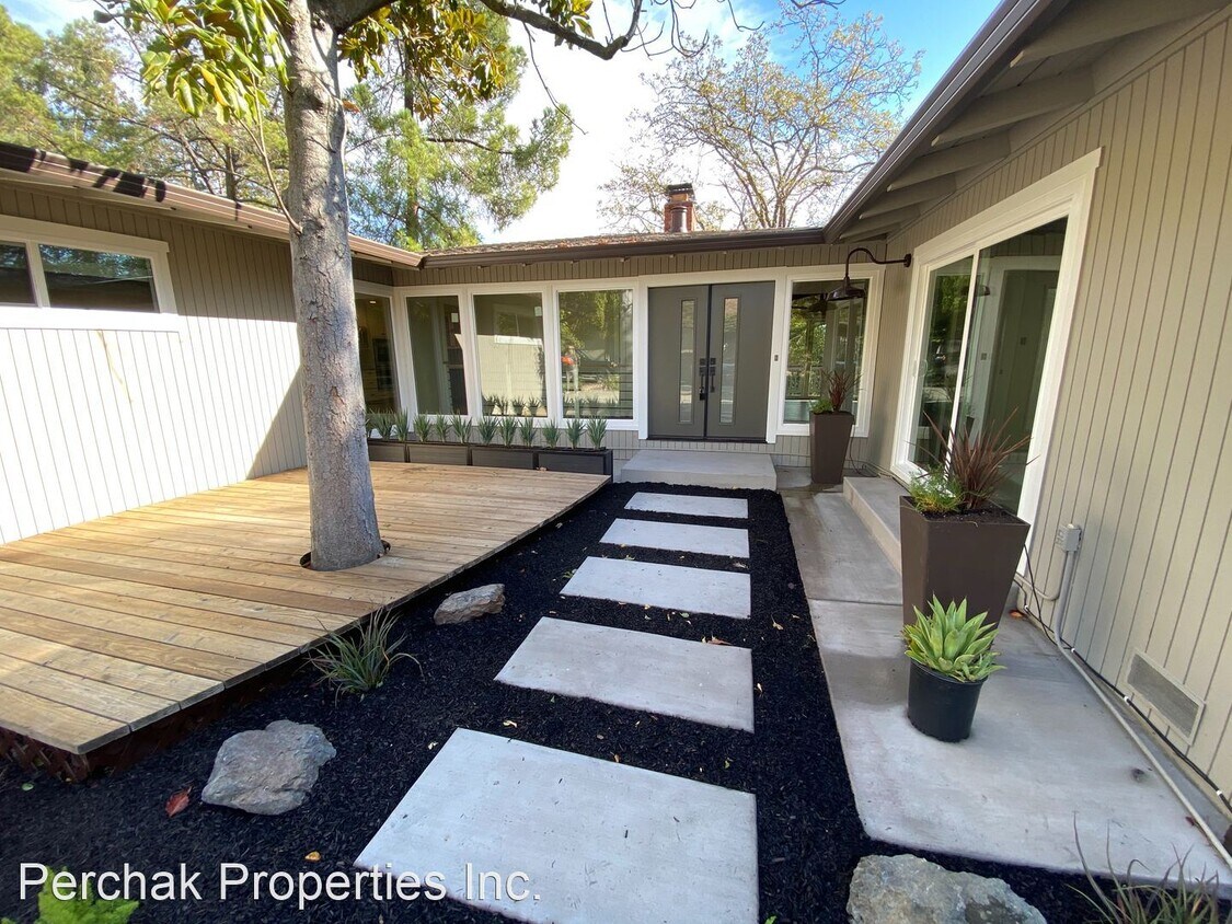 Foto principal - 5 br, 3 bath House - 1117 Sierra Vista Way