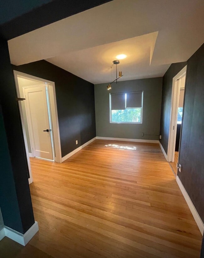 Building Photo - 9160 NE 8th Ave