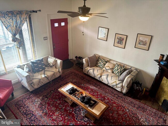 Foto del edificio - 5707 Lansdowne Ave