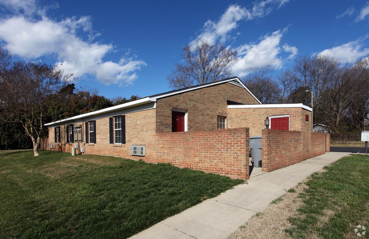 Foto del edificio - Lomax Gardens