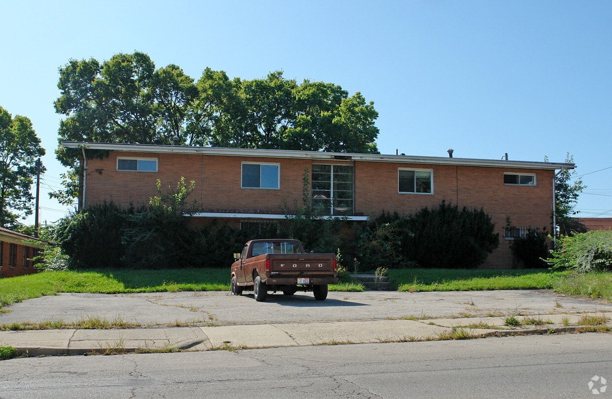 2010 Germantown St, Dayton, OH 45417 Apartments in Dayton, OH