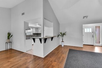 Building Photo - 11110 Sagecountry Dr