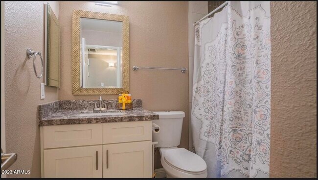 Foto del edificio - 15015 N 54th St
