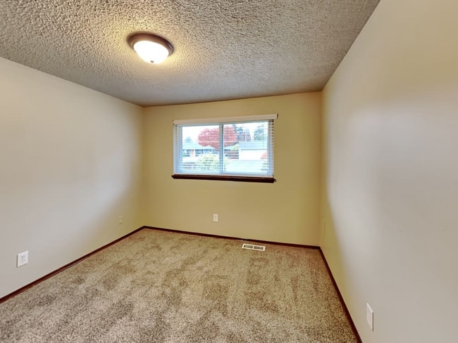 Building Photo - 7806 76th Ave SW